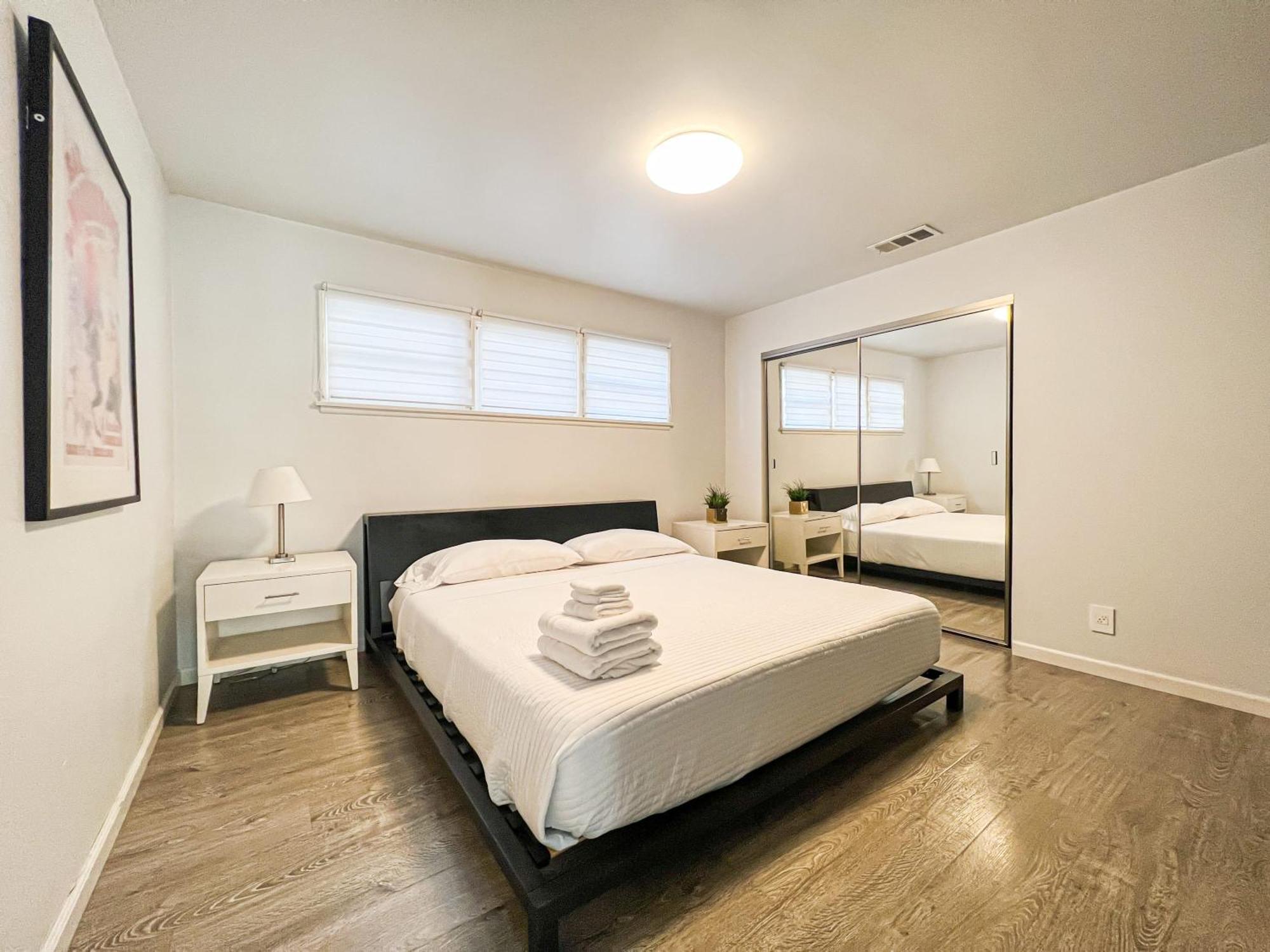 Spacious 2br Unit In An Outstanding Location Hébergement de vacances